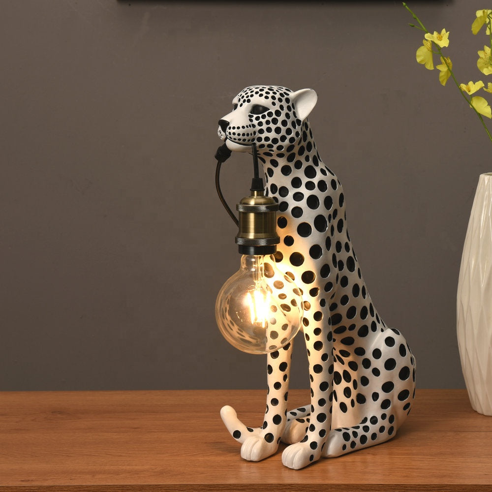 Modern Art Animal Leopard Table Lamp for Hotel Office Living Room
